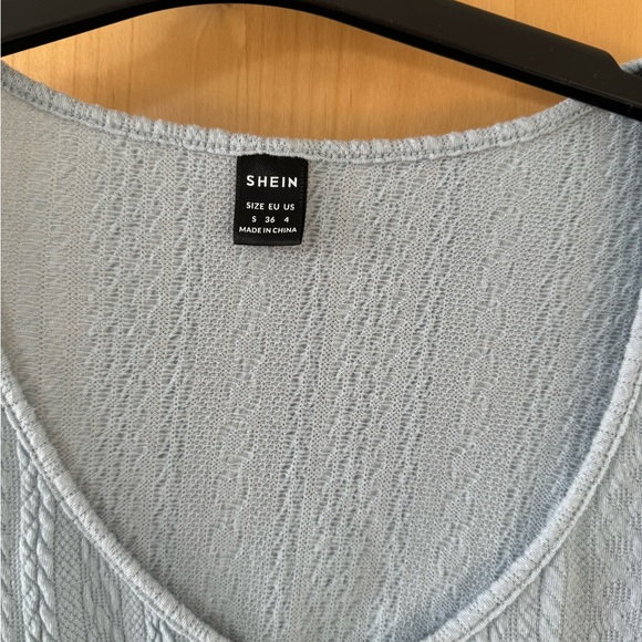 SHEIN small T-shirt - Picture 2 of 3